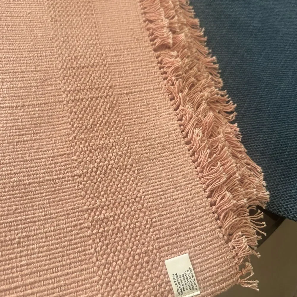 Pier 1 Peach Textured Rectangular Placemats (5)